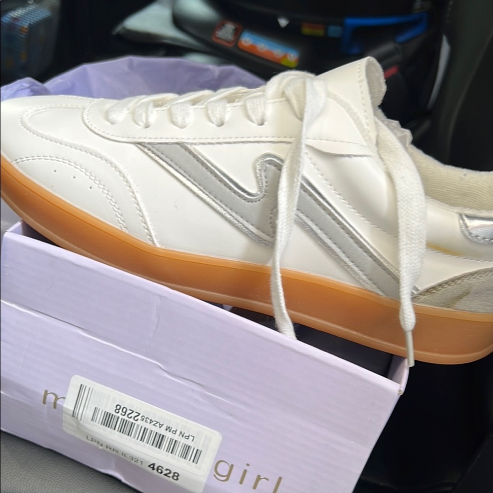 Madden Girl Giia NIB White and Silver shoes